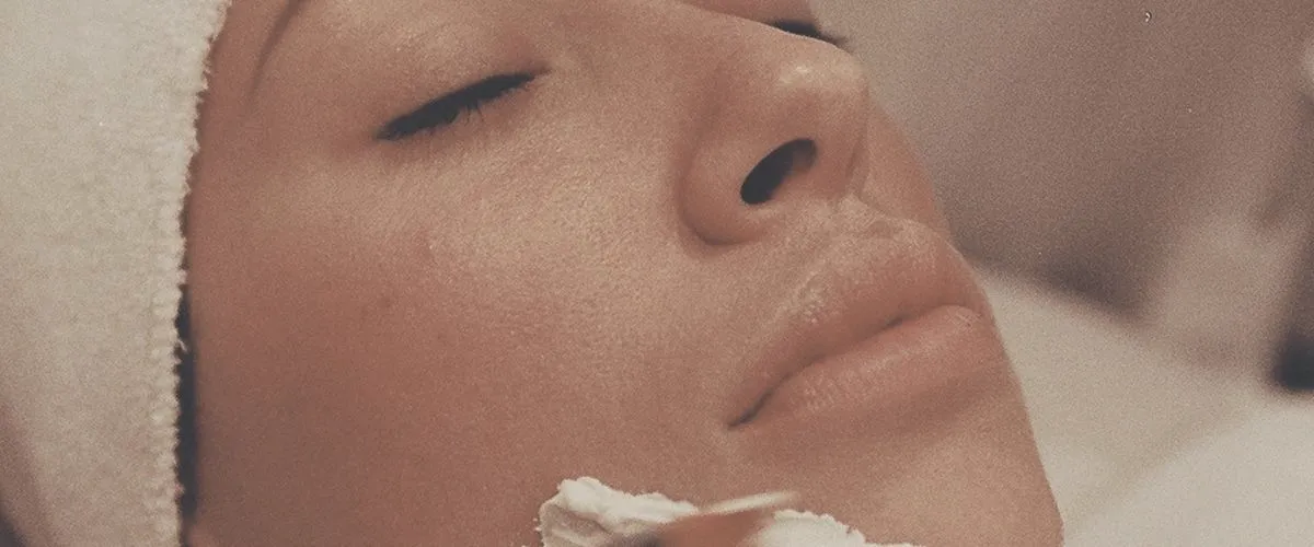 Simply Dermaplaning Facial (75 Min): a relaxing facial at Simply Facials